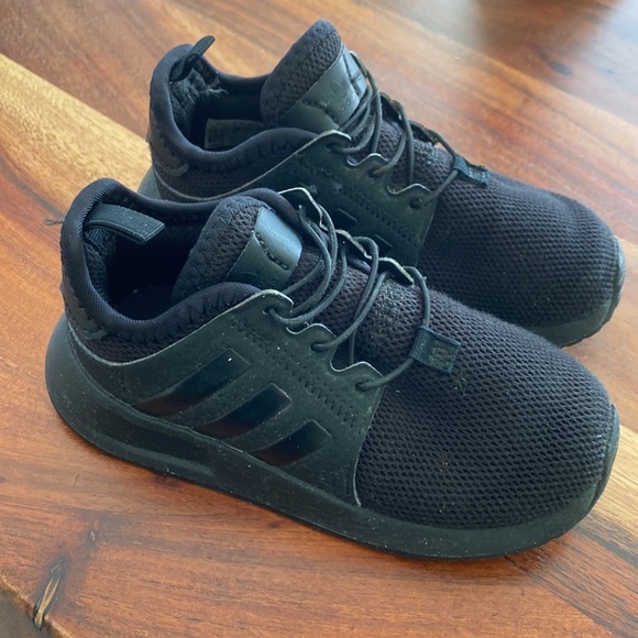 Toddler Adidas running shoes size 9K in fair condition - Picture 4 of 4